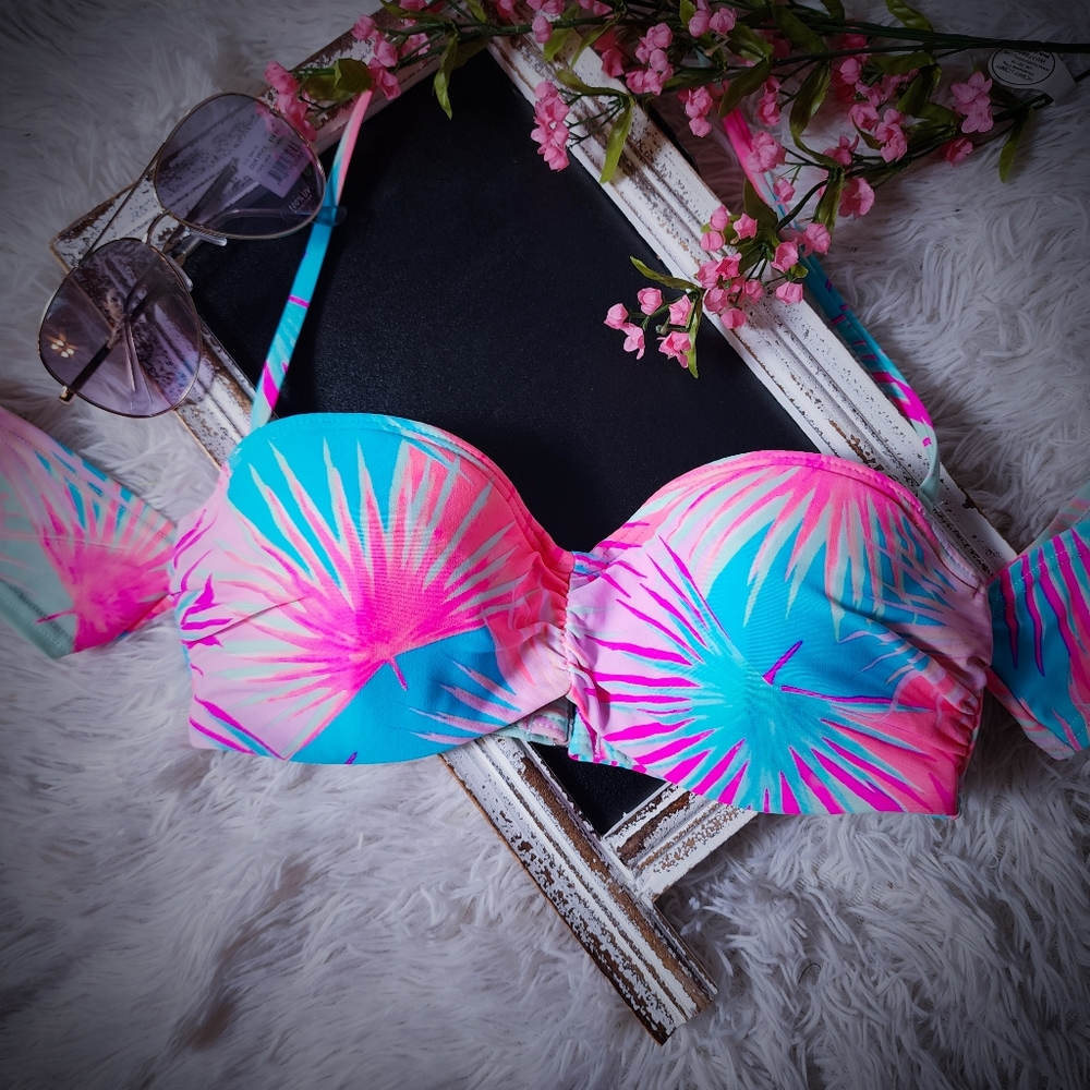 Xhilaration Cold Shoulder Bikini Top